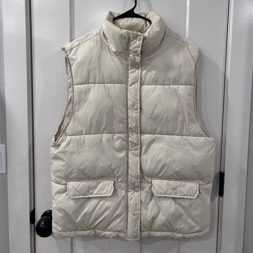 Aerie Cream Puffer Vest